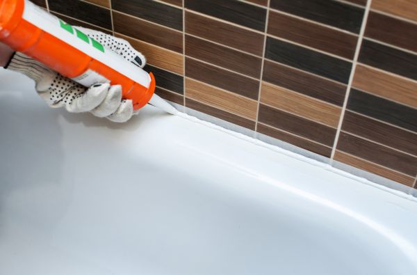 Bathtub Sealing in Littleton